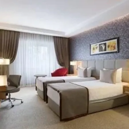 호텔 Ramada Plaza By Wyndham Izmit