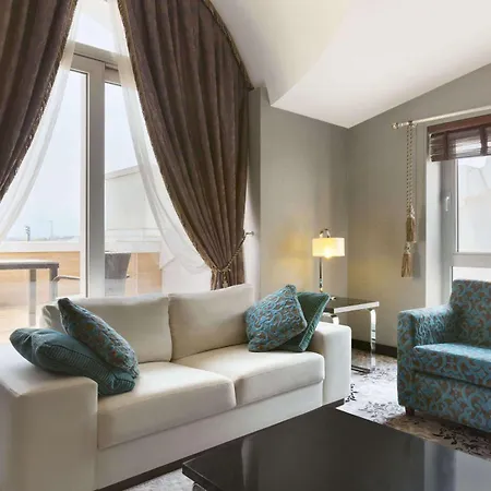 Отель Ramada Plaza By Wyndham Izmit Коджаэли