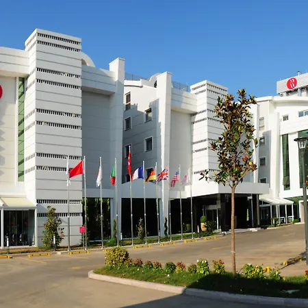 Ramada Plaza By Wyndham Izmit 5*