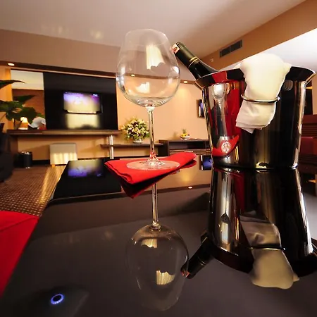 Отель Ramada Plaza By Wyndham Izmit 5*