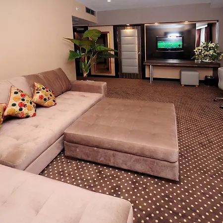 Отель Ramada Plaza By Wyndham Izmit