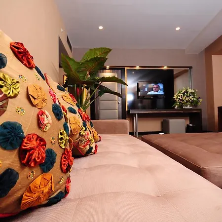 Ramada Plaza By Wyndham Izmit 5*