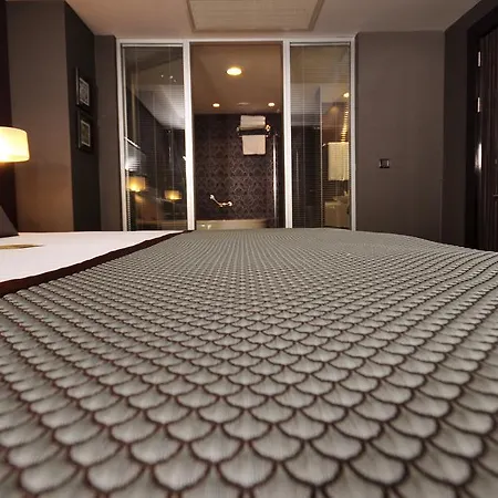 Ramada Plaza By Wyndham Izmit 5* Коджаэли